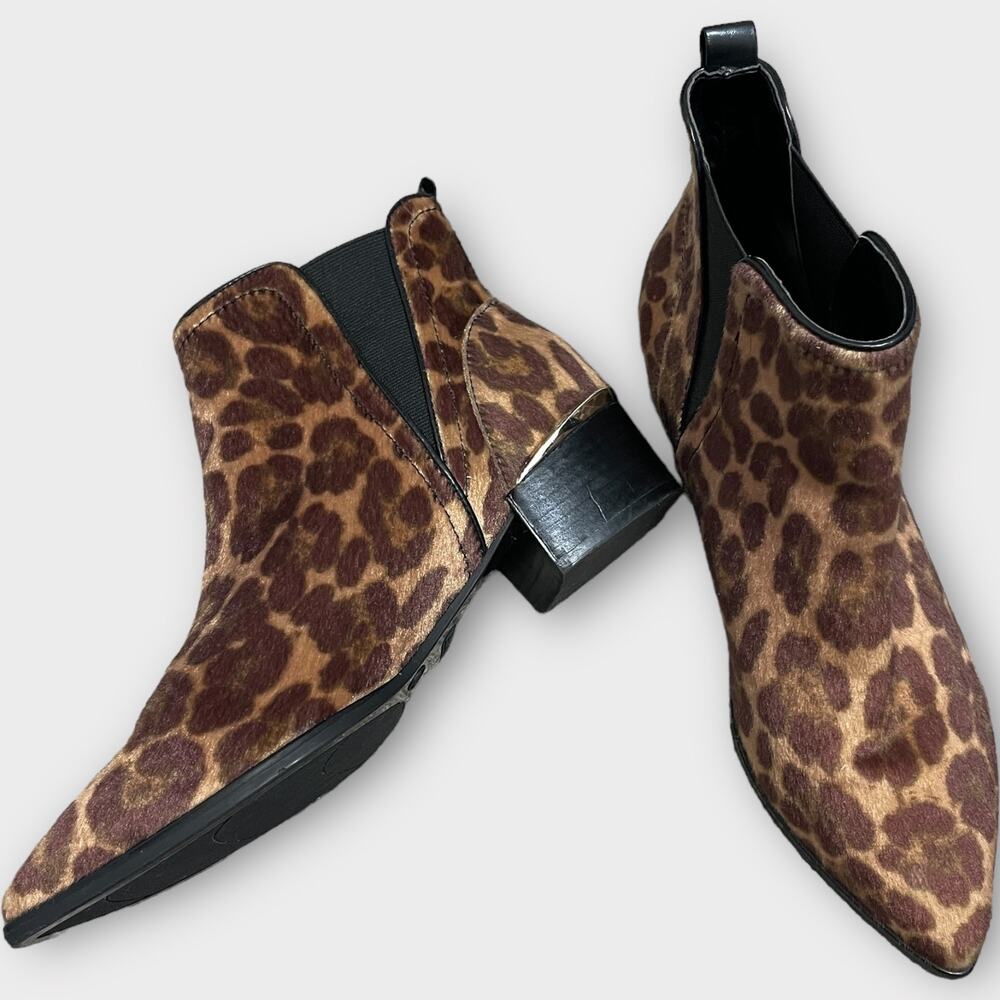 Nine West pointed toe chetah print ankle boot 8.5